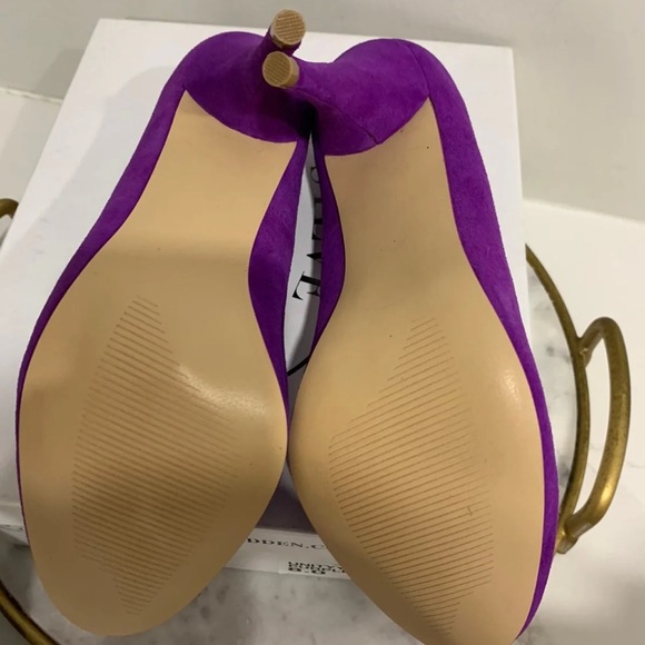 Steve Madden Unity Purple Suede Round toe pumps - Picture 3 of 3